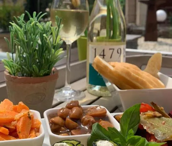 Frühstückspension Garni Am Schloss Kottenheim